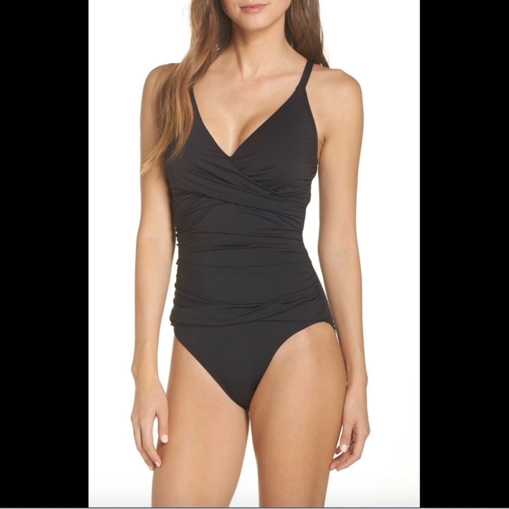 NWT $149 Tommy Bahama Pearl‎ One-Piece Swimsuit